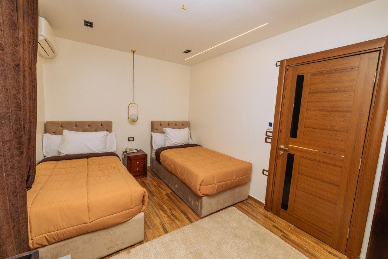 White Pyramids Inn Nazlet el Simman Экстерьер фото