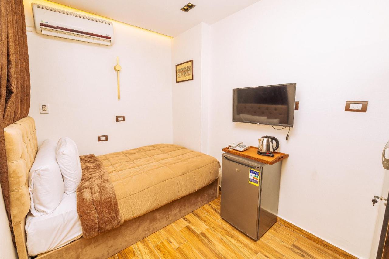 White Pyramids Inn Nazlet el Simman Экстерьер фото