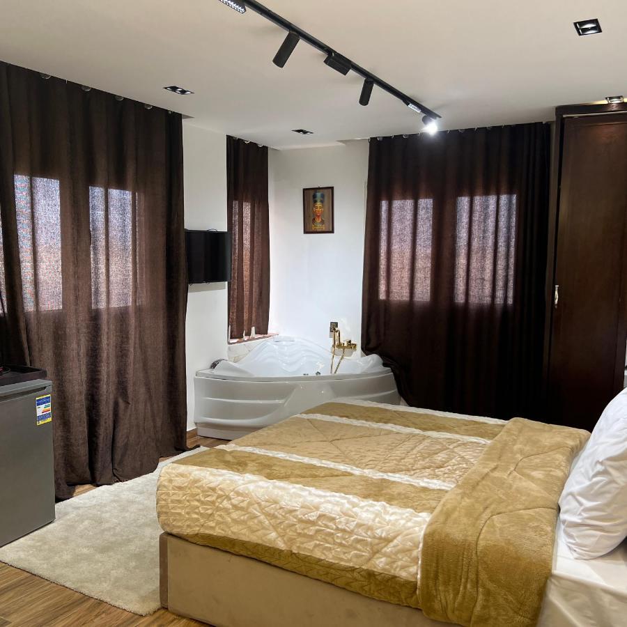 White Pyramids Inn Nazlet el Simman Экстерьер фото