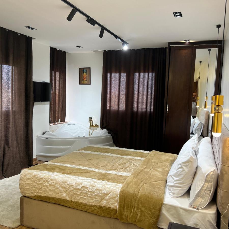 White Pyramids Inn Nazlet el Simman Экстерьер фото