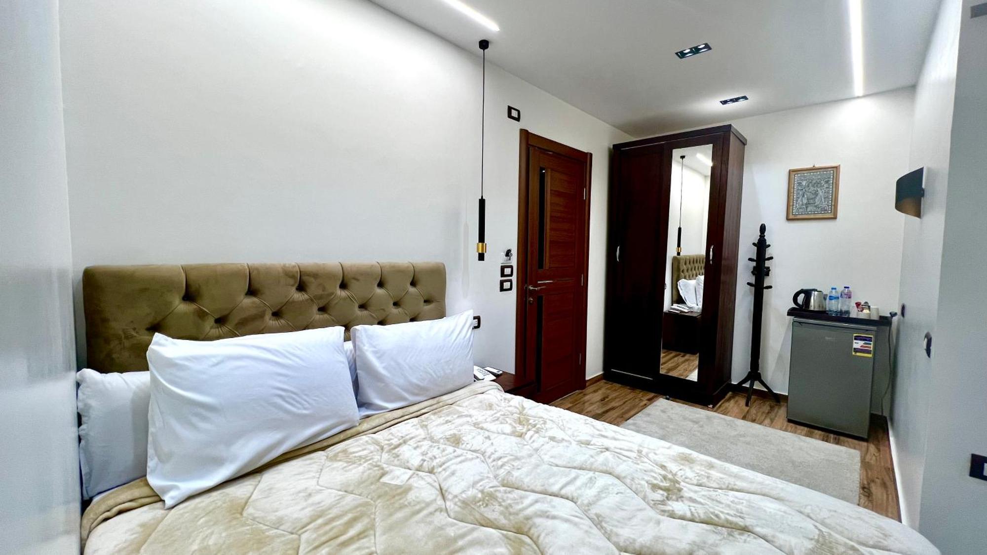 White Pyramids Inn Nazlet el Simman Экстерьер фото