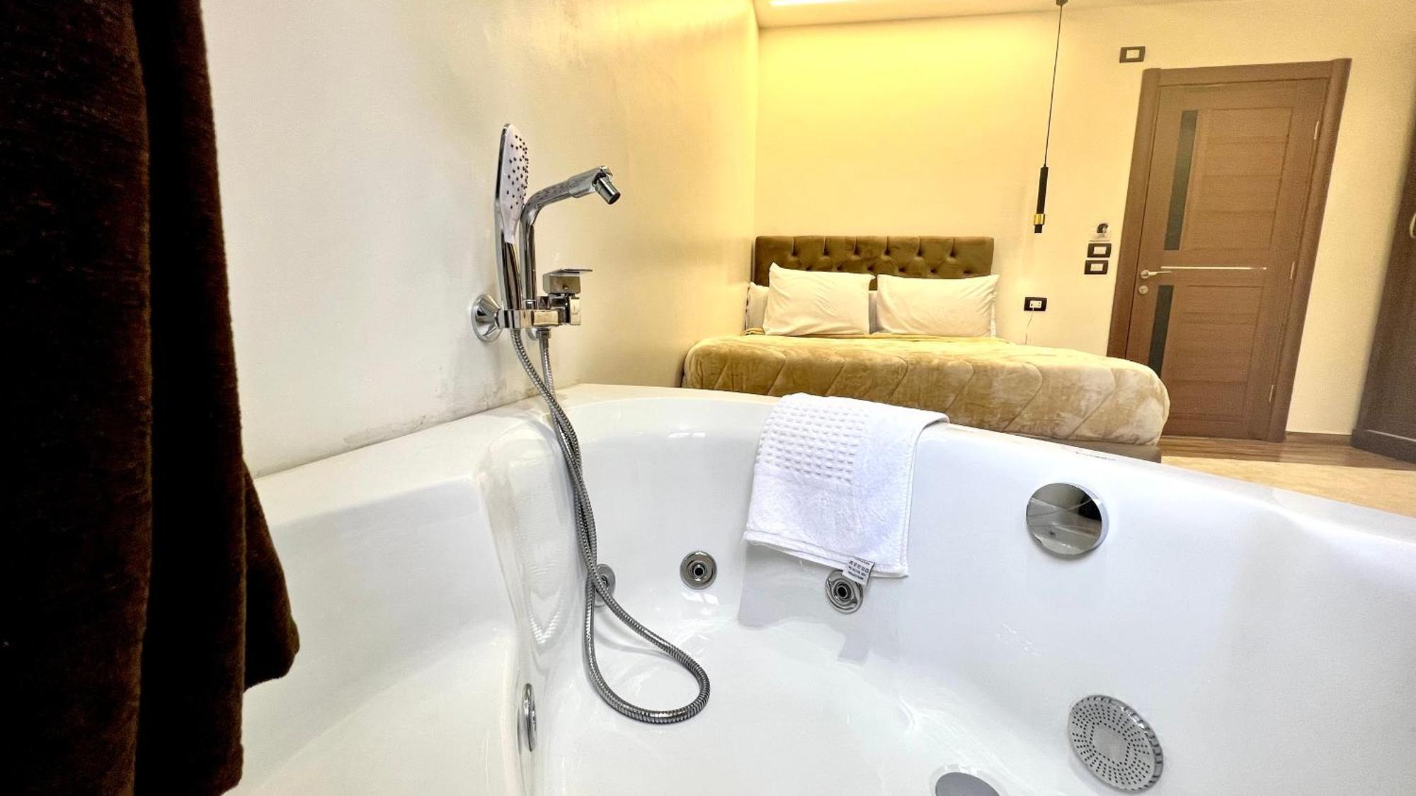 White Pyramids Inn Nazlet el Simman Экстерьер фото