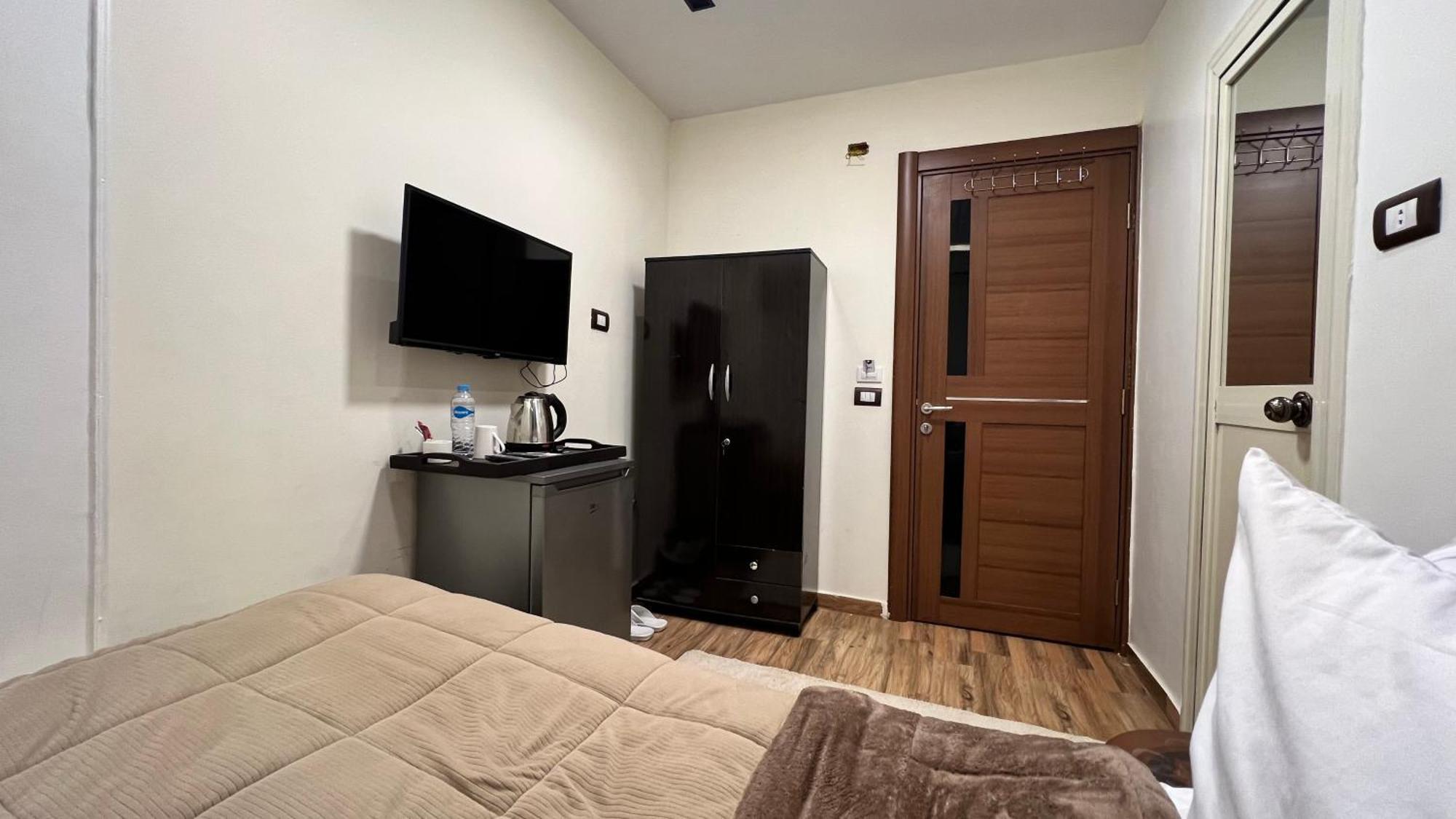 White Pyramids Inn Nazlet el Simman Экстерьер фото
